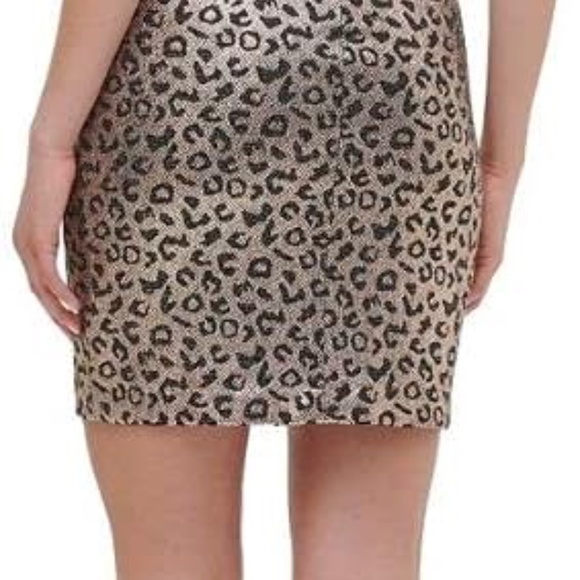 Guess off the shoulder animal print dress in gold/black size 6 - Picture 3 of 6